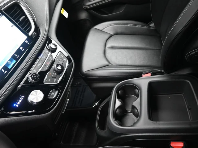 Nuevos CHRYSLER PACIFICA à Estados chez autogozo