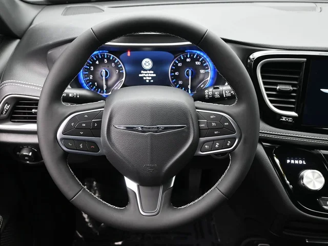 Nuevos CHRYSLER PACIFICA à Estados chez autogozo