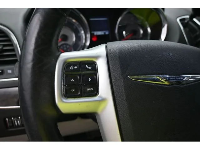 SEMINUEVOS CHRYSLER Town & Country a Estados en autogozo