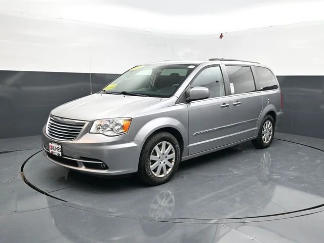SEMINUEVOS CHRYSLER Town & Country a Estados en autogozo