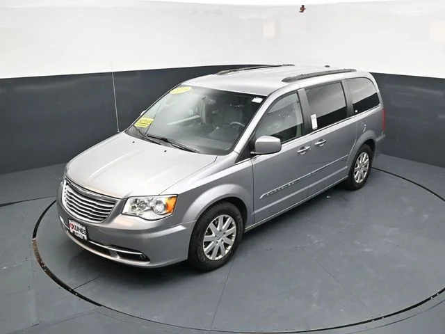 SEMINUEVOS CHRYSLER Town & Country a Estados en autogozo