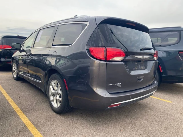 SEMINUEVOS CHRYSLER Pacifica a Estados en autogozo