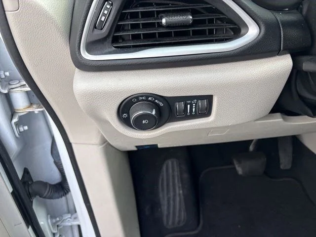 SEMINUEVOS CHRYSLER Pacifica a Estados en autogozo