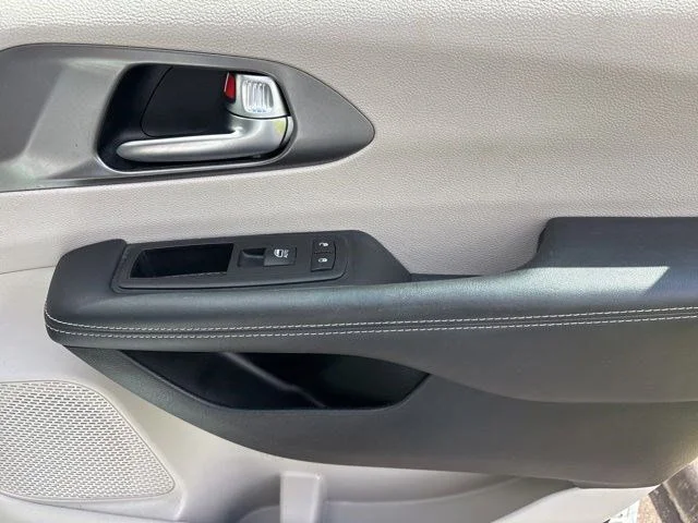 SEMINUEVOS CHRYSLER Pacifica a Estados en autogozo