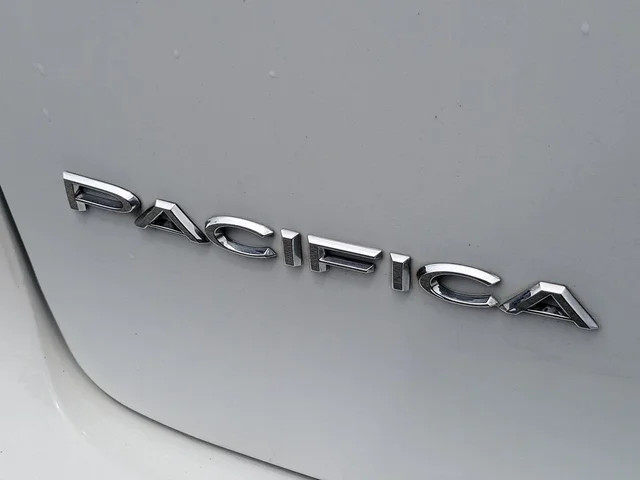 SEMINUEVOS CHRYSLER Pacifica a Estados en autogozo