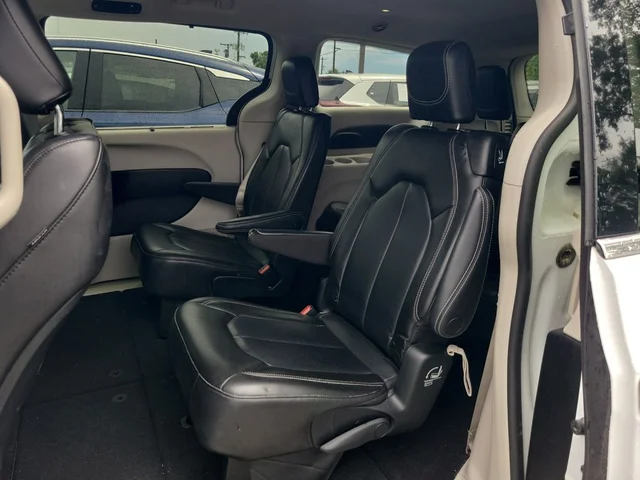 SEMINUEVOS CHRYSLER Pacifica a Estados en autogozo