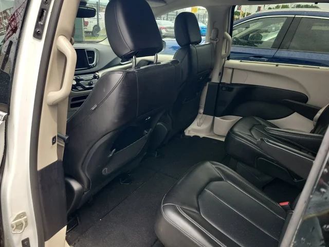 SEMINUEVOS CHRYSLER Pacifica a Estados en autogozo