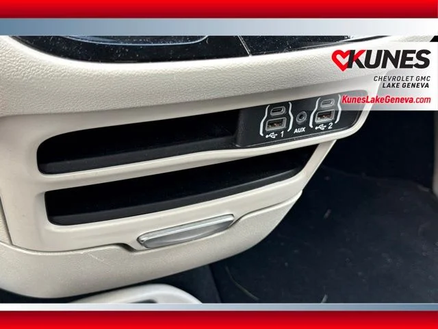 SEMINUEVOS CHRYSLER Pacifica a Estados en autogozo