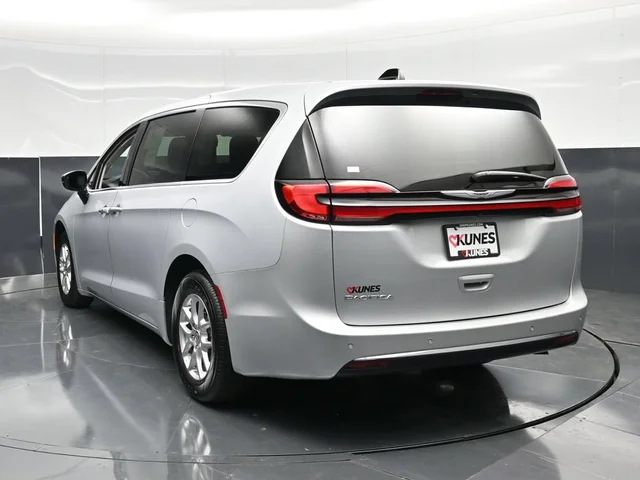 SEMINUEVOS CHRYSLER Pacifica a Estados en autogozo