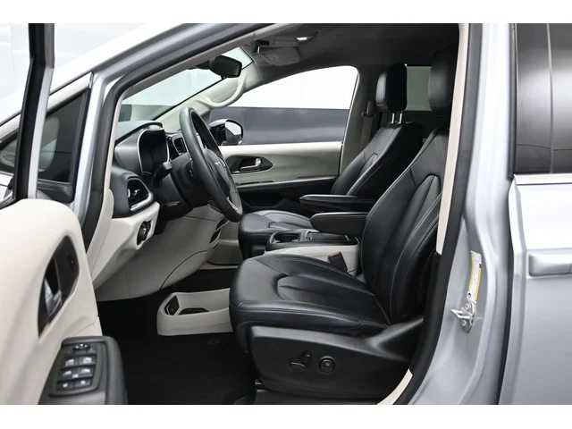 SEMINUEVOS CHRYSLER Pacifica a Estados en autogozo