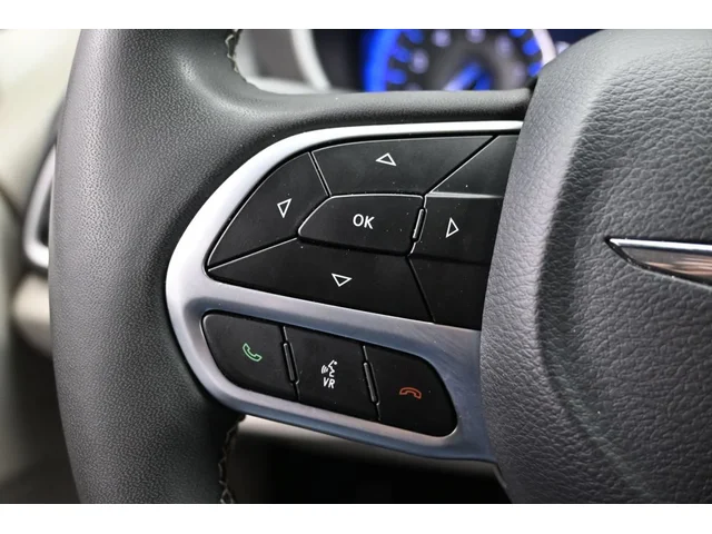 SEMINUEVOS CHRYSLER Pacifica a Estados en autogozo