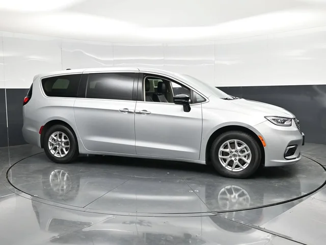SEMINUEVOS CHRYSLER Pacifica a Estados en autogozo