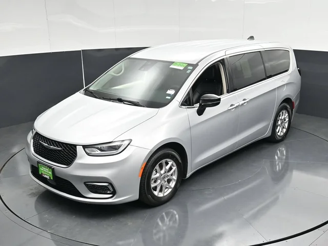 SEMINUEVOS CHRYSLER Pacifica a Estados en autogozo