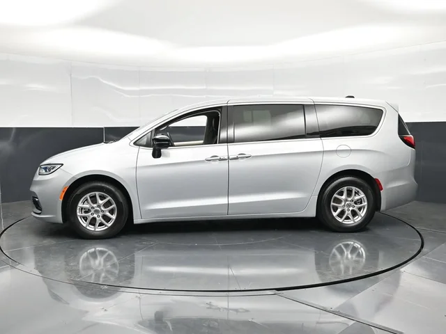 SEMINUEVOS CHRYSLER Pacifica a Estados en autogozo