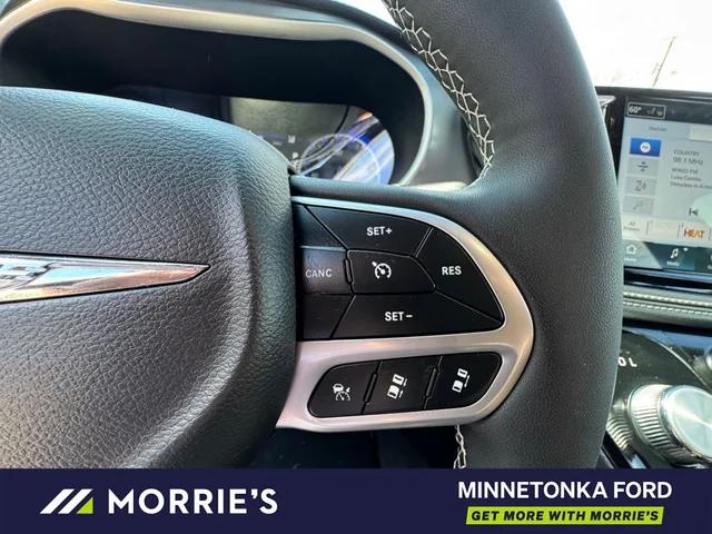 SEMINUEVOS CHRYSLER Pacifica a Estados en autogozo