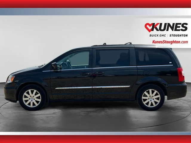 SEMINUEVOS CHRYSLER Town & Country a Estados en autogozo