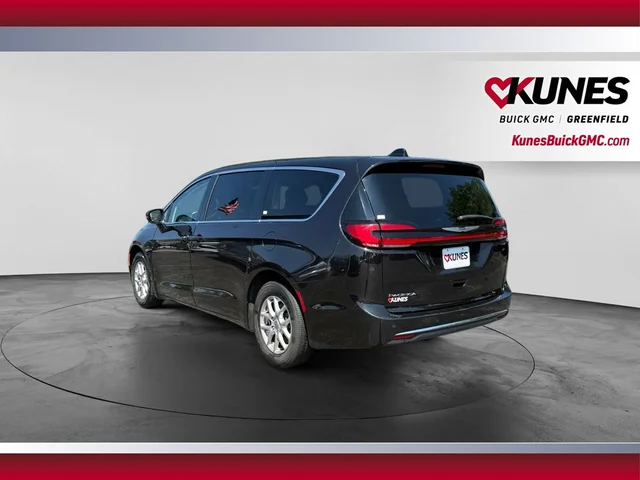 SEMINUEVOS CHRYSLER Pacifica a Estados en autogozo