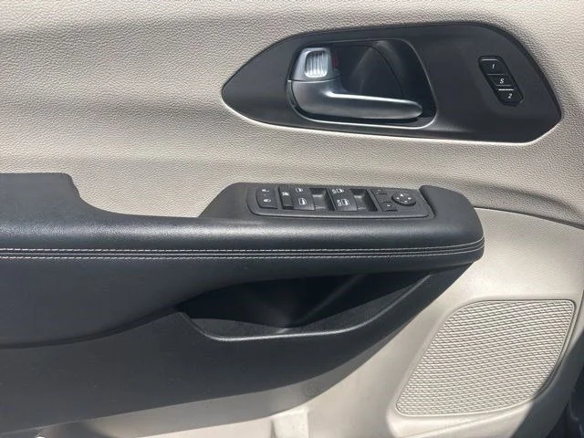 SEMINUEVOS CHRYSLER Pacifica a Estados en autogozo