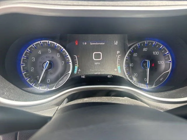 SEMINUEVOS CHRYSLER Pacifica a Estados en autogozo
