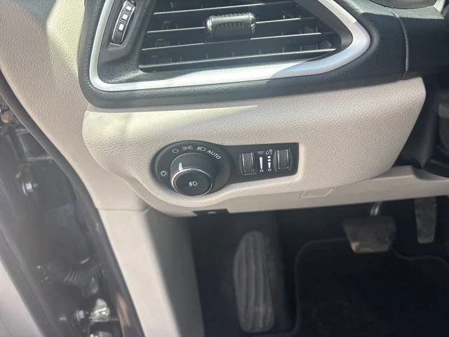 SEMINUEVOS CHRYSLER Pacifica a Estados en autogozo