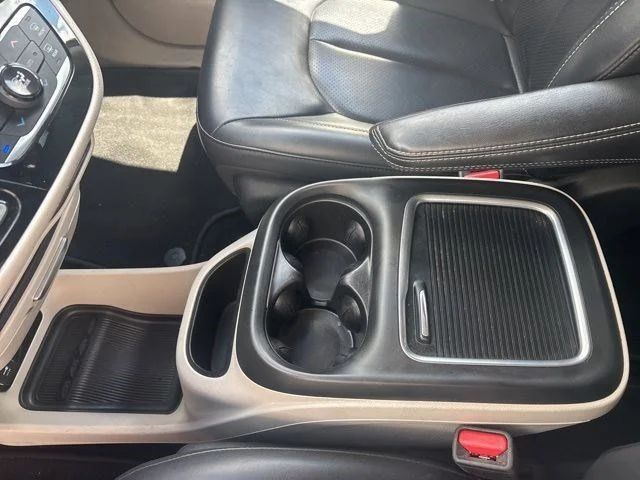 SEMINUEVOS CHRYSLER Pacifica a Estados en autogozo