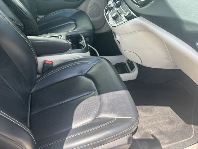 SEMINUEVOS CHRYSLER Pacifica a Estados en autogozo