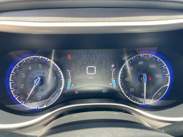 SEMINUEVOS CHRYSLER Pacifica a Estados en autogozo
