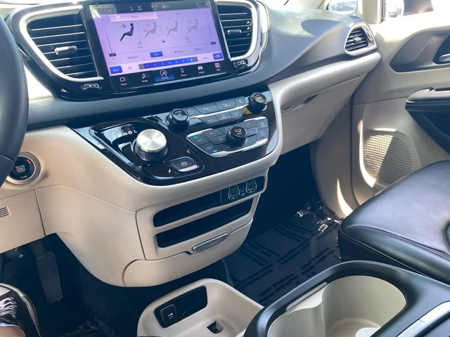 SEMINUEVOS CHRYSLER Pacifica a Estados en autogozo