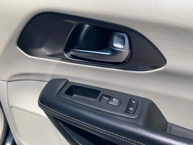SEMINUEVOS CHRYSLER Pacifica a Estados en autogozo