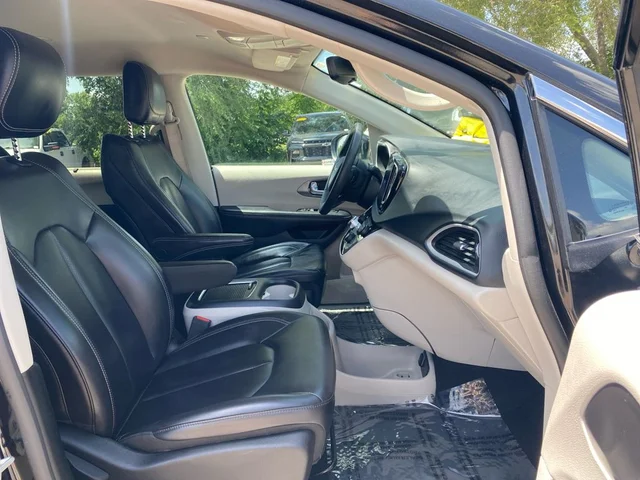 SEMINUEVOS CHRYSLER Pacifica a Estados en autogozo