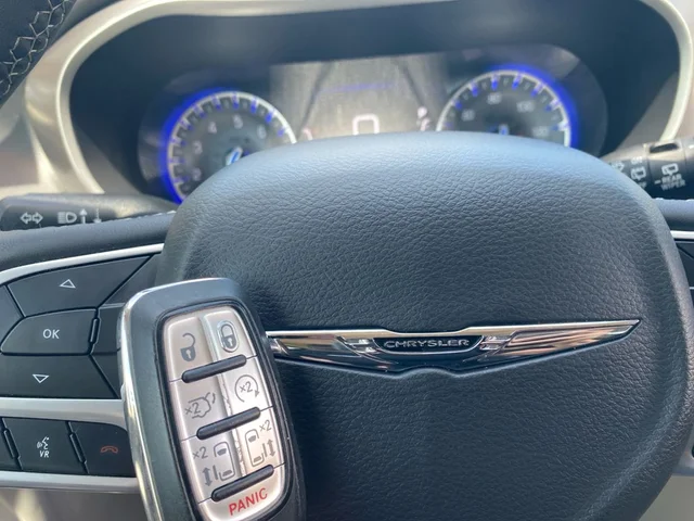 SEMINUEVOS CHRYSLER Pacifica a Estados en autogozo