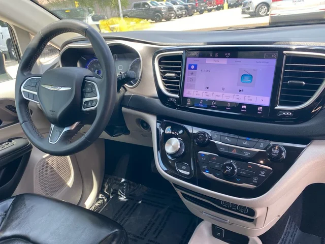 SEMINUEVOS CHRYSLER Pacifica a Estados en autogozo