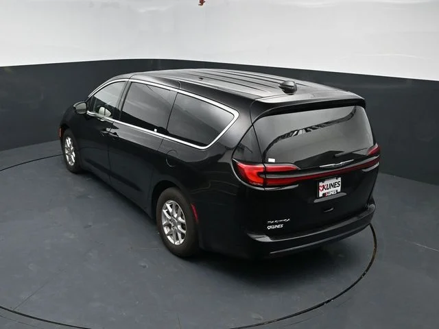SEMINUEVOS CHRYSLER Pacifica a Estados en autogozo