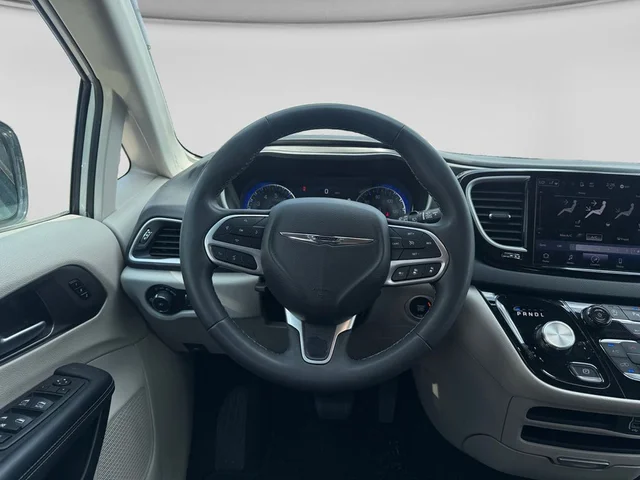 SEMINUEVOS CHRYSLER Pacifica a Estados en autogozo