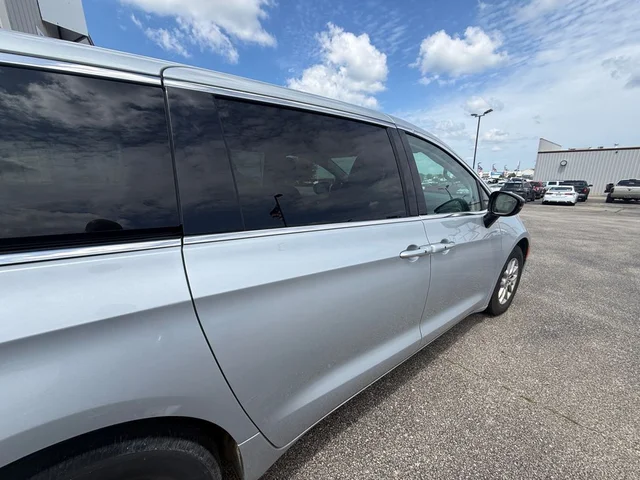 SEMINUEVOS CHRYSLER Pacifica a Estados en autogozo
