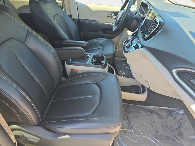 SEMINUEVOS CHRYSLER Pacifica a Estados en autogozo
