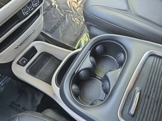 SEMINUEVOS CHRYSLER Pacifica a Estados en autogozo