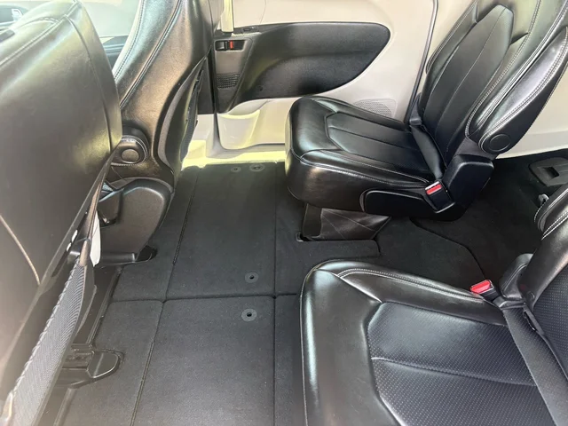 SEMINUEVOS CHRYSLER Pacifica a Estados en autogozo
