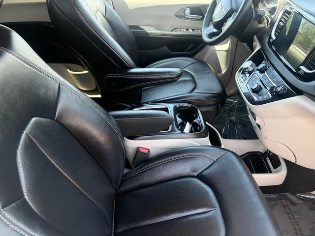 SEMINUEVOS CHRYSLER Pacifica a Estados en autogozo
