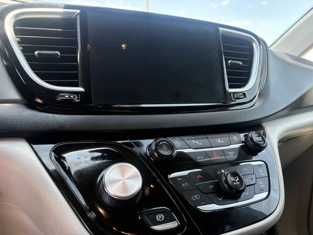SEMINUEVOS CHRYSLER Pacifica a Estados en autogozo