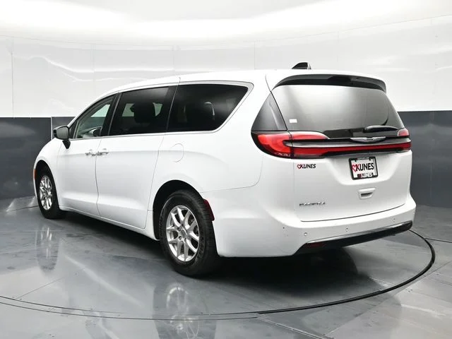 SEMINUEVOS CHRYSLER Pacifica a Estados en autogozo