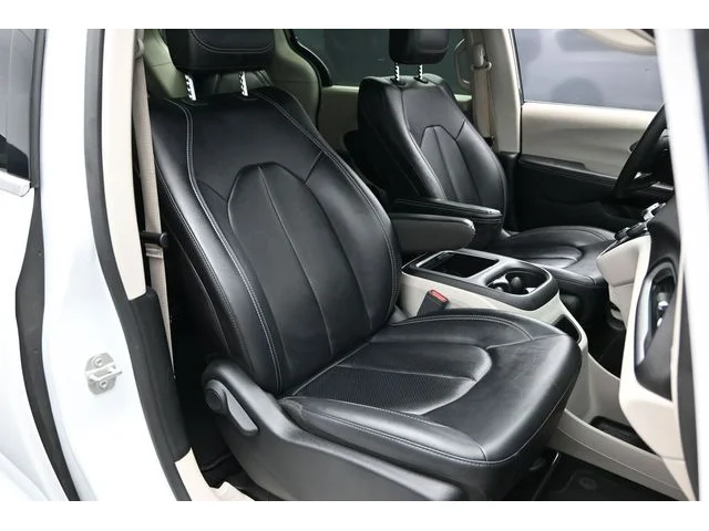SEMINUEVOS CHRYSLER Pacifica a Estados en autogozo