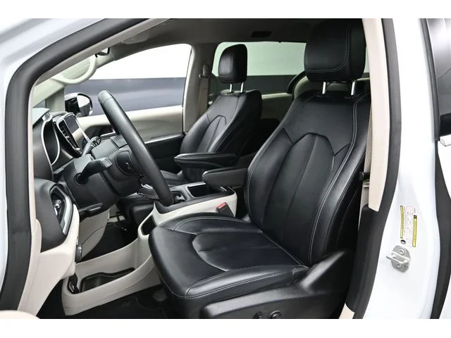 SEMINUEVOS CHRYSLER Pacifica a Estados en autogozo
