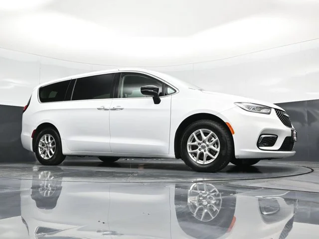 SEMINUEVOS CHRYSLER Pacifica a Estados en autogozo