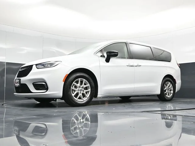 SEMINUEVOS CHRYSLER Pacifica a Estados en autogozo