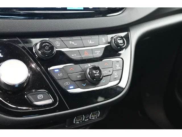 SEMINUEVOS CHRYSLER Pacifica a Estados en autogozo