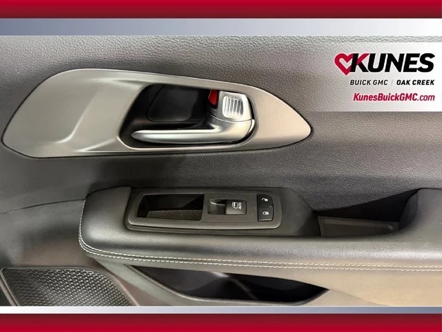 SEMINUEVOS CHRYSLER Pacifica a Estados en autogozo