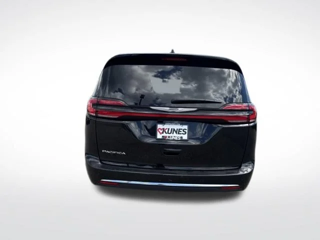 SEMINUEVOS CHRYSLER Pacifica a Estados en autogozo