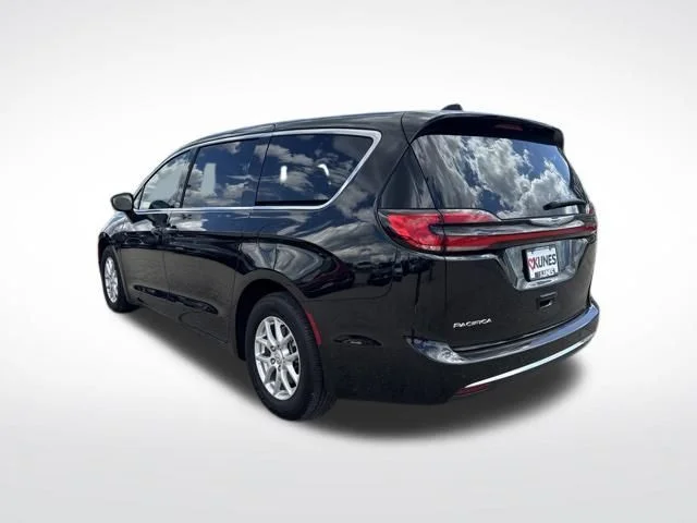 SEMINUEVOS CHRYSLER Pacifica a Estados en autogozo