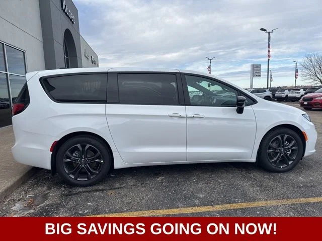 Nuevos CHRYSLER PACIFICA à Estados chez autogozo